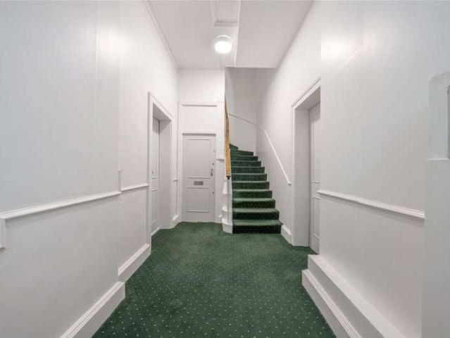 Flat for sale in St. John's Wood, Greater London
