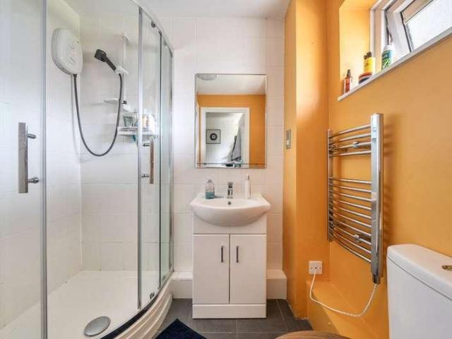 Flat for sale in Anerley, Greater London
