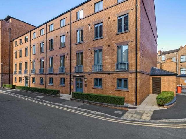 Flat for sale in Newtown, Chester