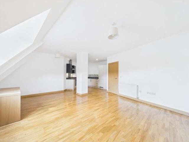 Flat for sale in King's Walden, Hertfordshire
