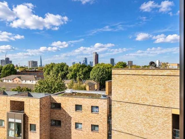 Flat for sale in Greenland Place, Greater London
