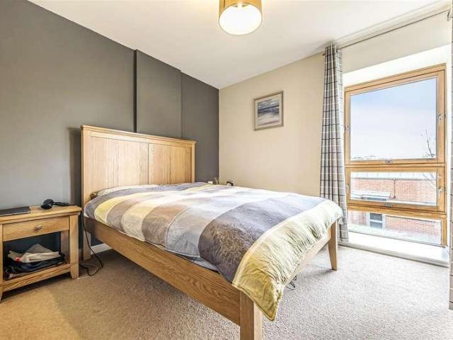 Flat for sale in Broadmead, Bristol