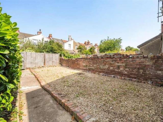 Flat for sale in Upper Knowle, Bristol