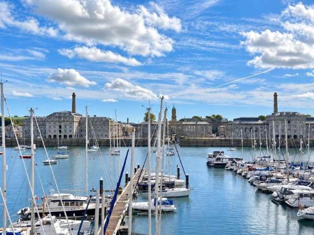 Flat for sale in Stonehouse, Plymouth
