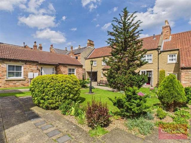 Flat for sale in Falsgrave, Kepwick