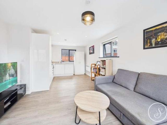 Flat for sale in Chapel Allerton, West Yorkshire