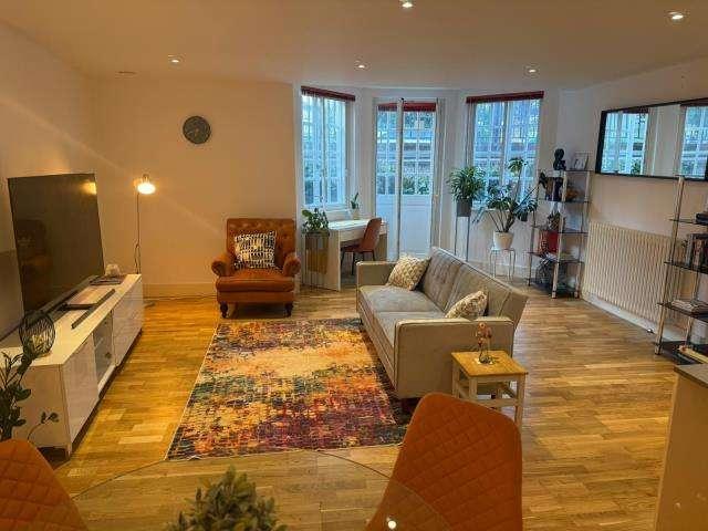 Flat for sale in Kensal Town, Greater London