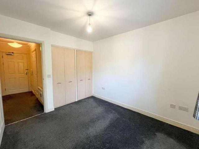 Flat for sale in Bridgend, Wales