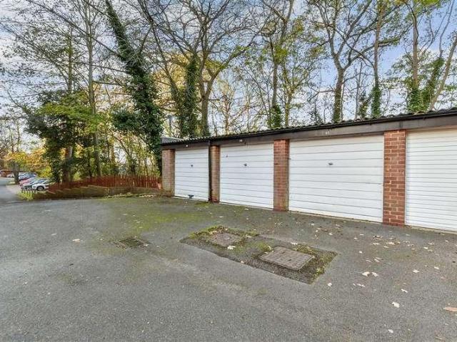 Flat for sale in Greater London