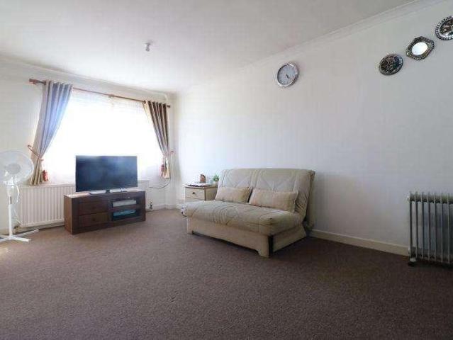Flat for sale in Slough