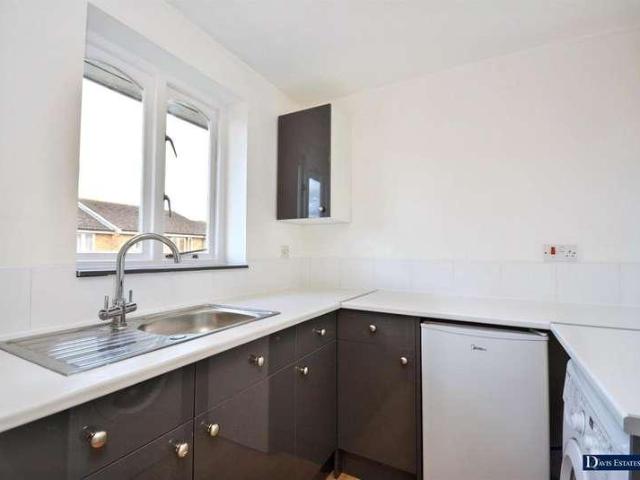 Flat for sale in Rush Green, Greater London