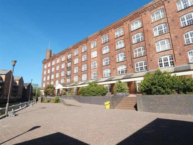Flat for sale in High Field, York