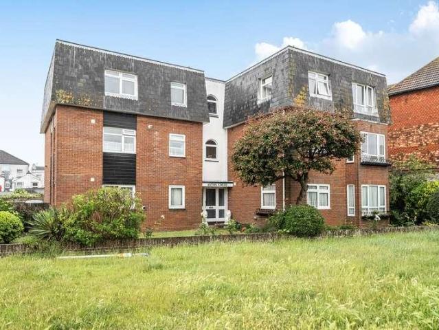 Flat for sale in Clapham, West Sussex