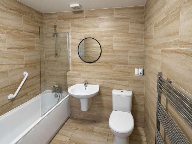 Flat for sale in Dunstable, Bedfordshire
