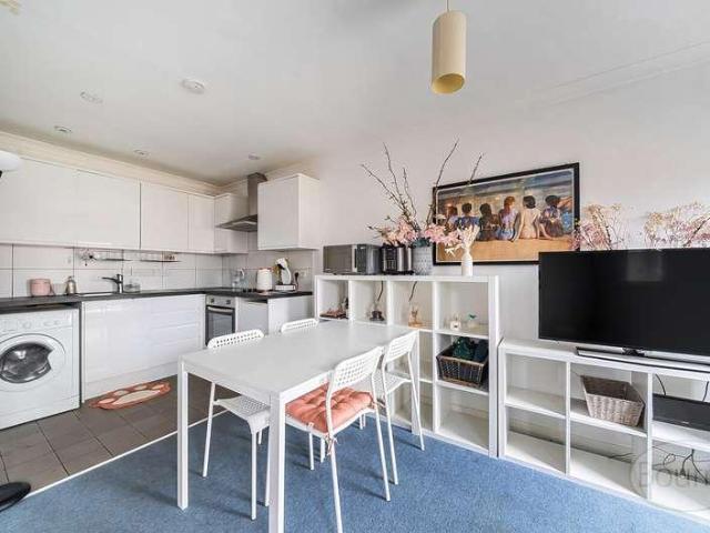 Flat for sale in Charlotteville, Westborough