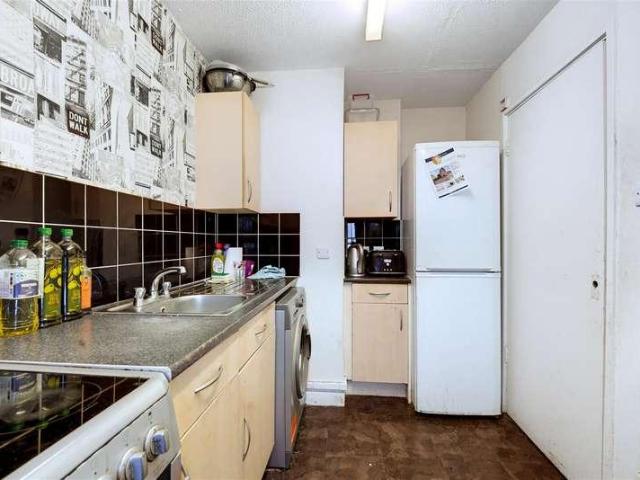 Flat for sale in Oriel Estate, Greater London