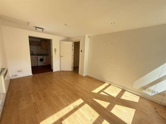 Flat for sale in City Centre, Georgia