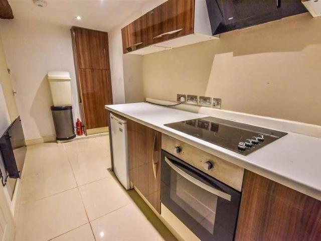 Flat for sale in Dursley, School House