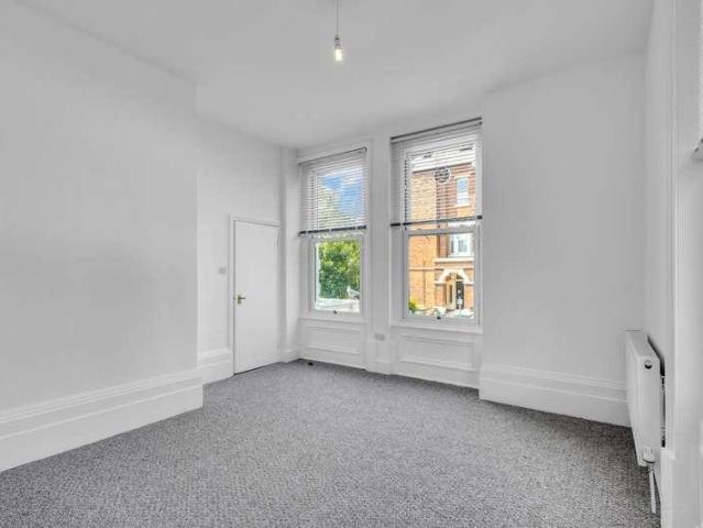 Flat for sale in Folkestone