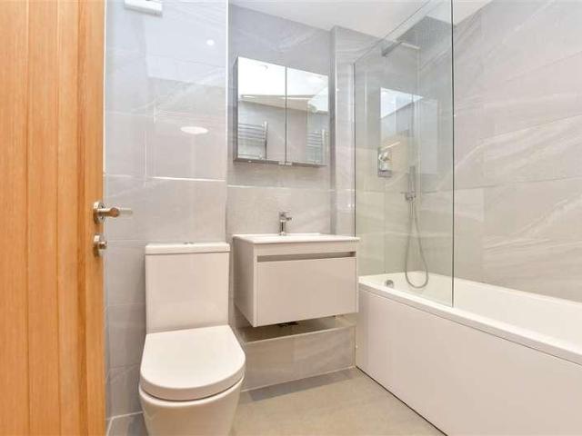 Flat for sale in The Wrythe, Greater London
