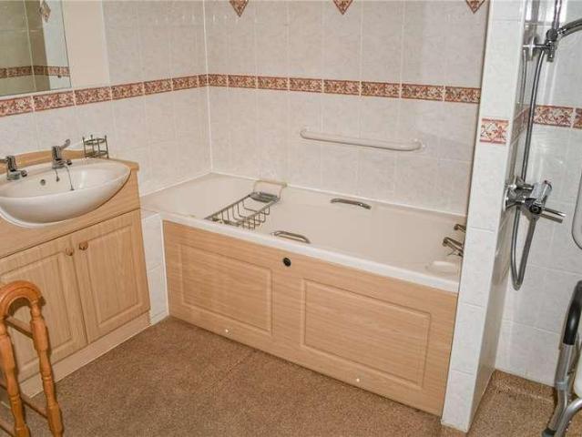 Flat for sale in Priestthorpe, Bradford