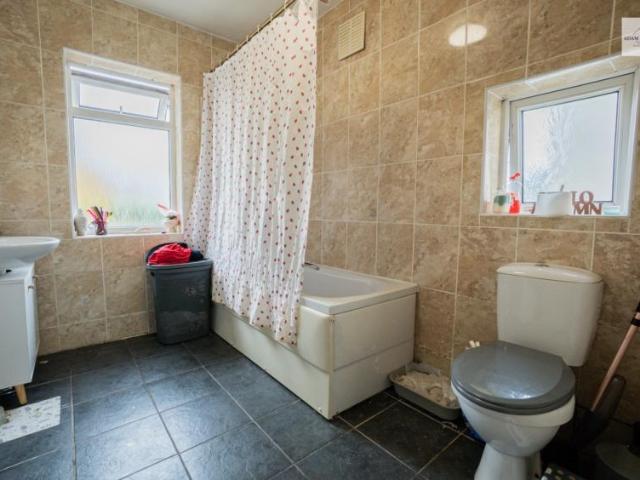 Flat for sale in Greater London