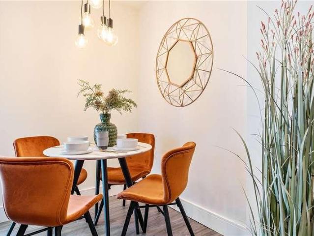 Flat for sale in Gerrards Cross, Denham