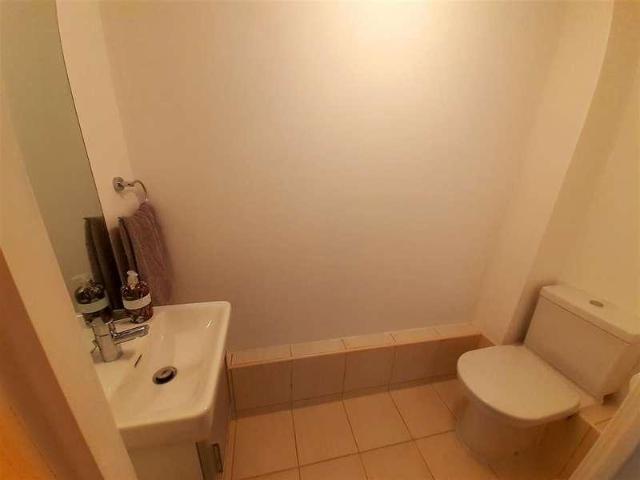 Flat for sale in Ashlyns Estate, Pouchen End