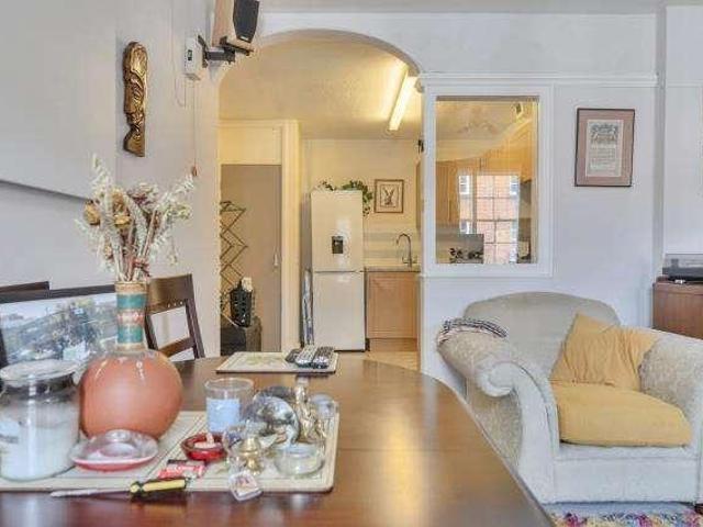 Flat for sale in Sandpits