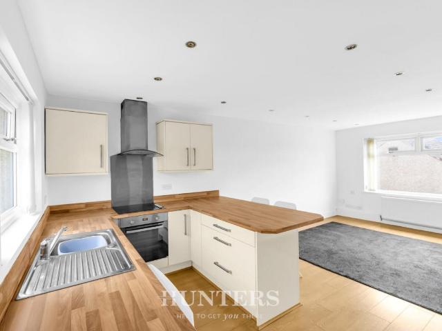 Flat for sale in Rhodes, Burnedge