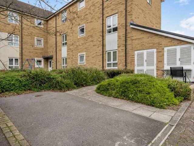 Flat for sale in Feckenham, City Of Bristol