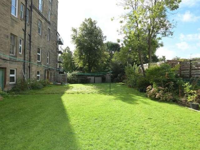 Flat for sale in Trinity, Scotland