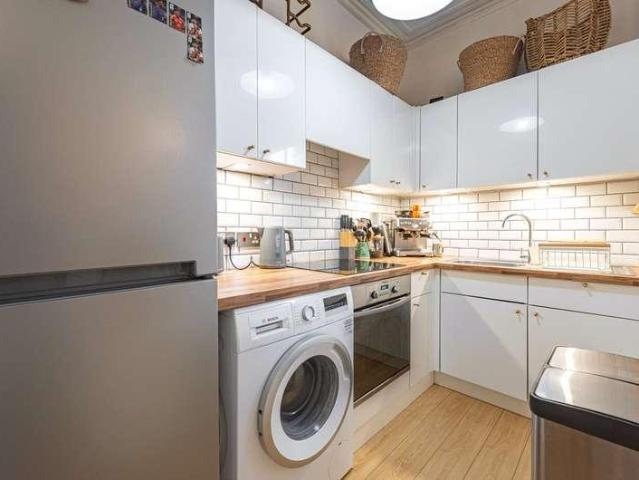 Flat for sale in Sydenham, Green Close