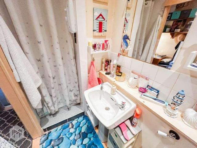Flat for sale in Clayton Brook, Andertons Mill