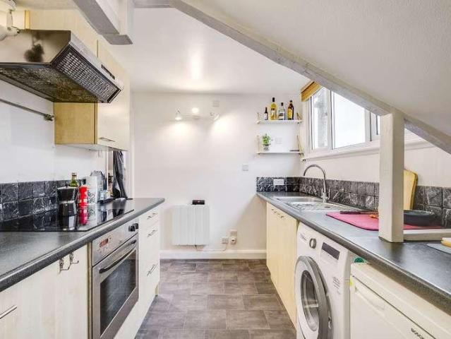 Flat for sale in St Margarets, Greater London