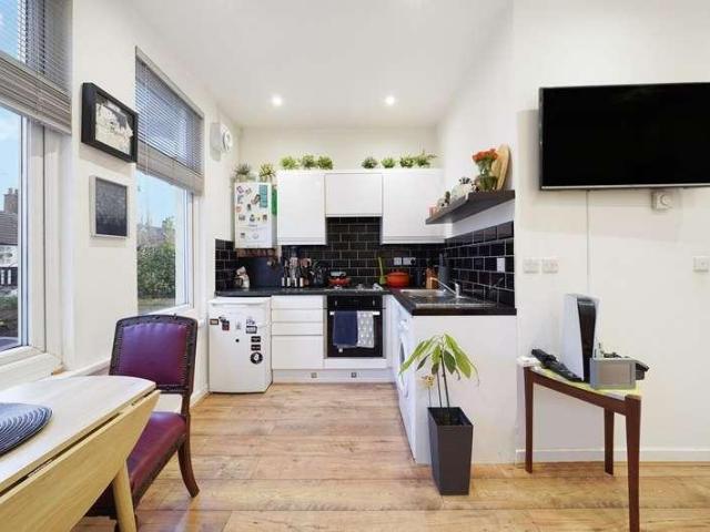 Flat for sale in Greater London