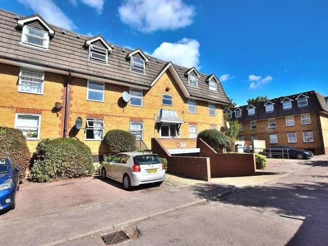 Flat for sale in London Borough of Enfield, Greater London
