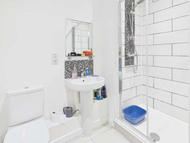 Flat for sale in Peterborough