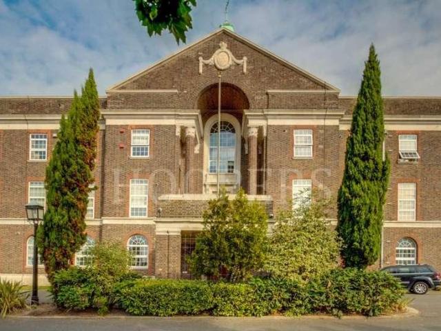 Flat for sale in Dollis Hill, Greater London