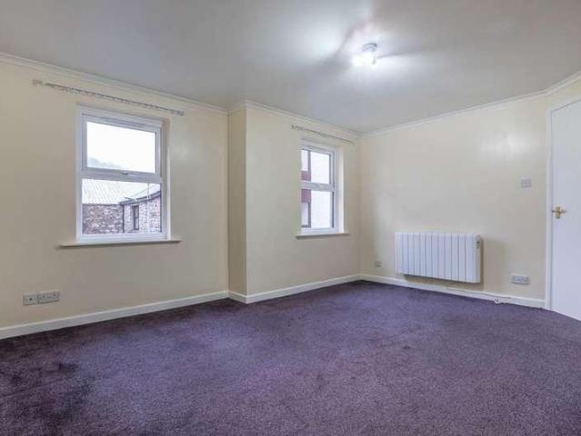 Flat for sale in Flookburgh