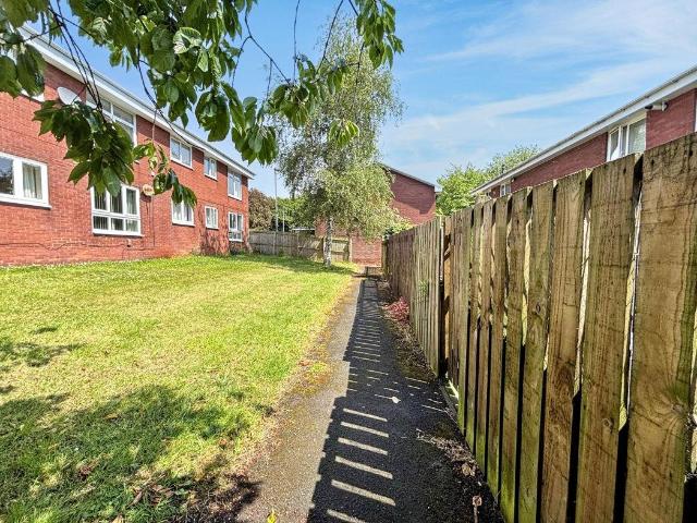Flat for sale in Winlaton Mill, Tyne And Wear