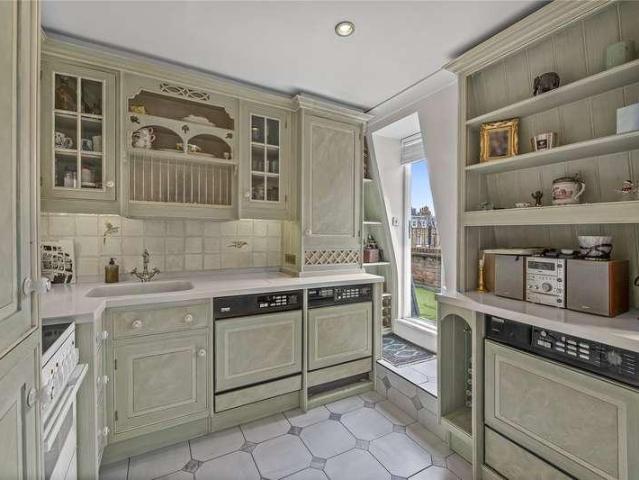 Flat for sale in Bloomsbury, Greater London