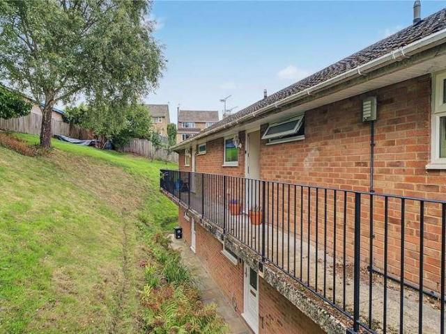 Flat for sale in Kingshill, Swindon