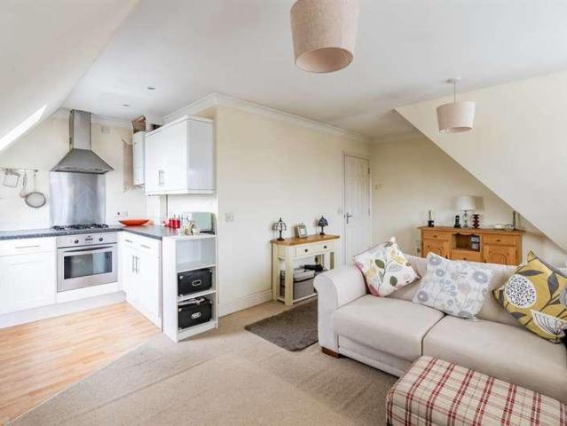Flat for sale in South Tankerton, Whitstable