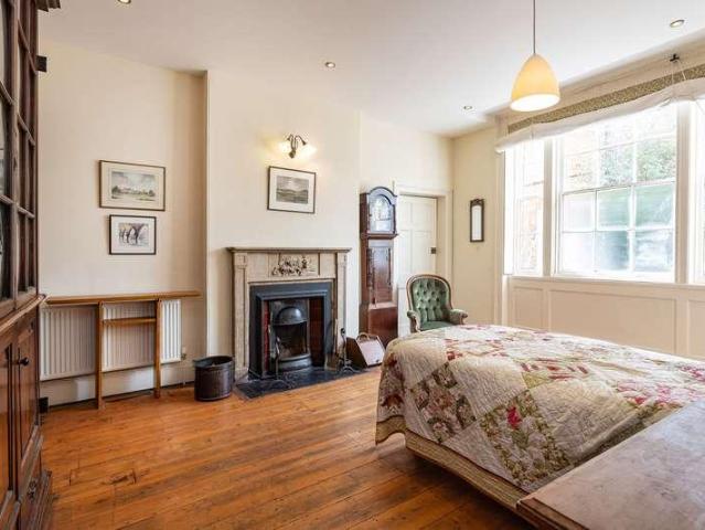 Flat for sale in Caldecott, Dromore