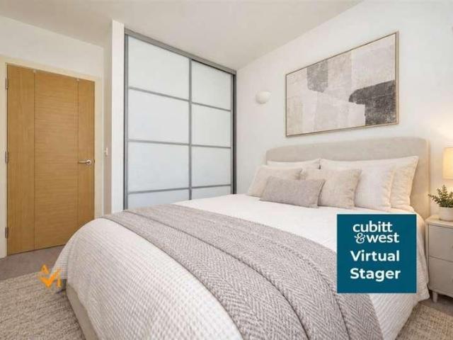 Flat for sale in London Borough of Croydon, Greater London