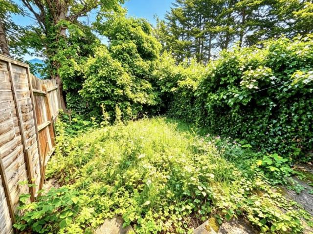 Flat for sale in Spring Park, Luton
