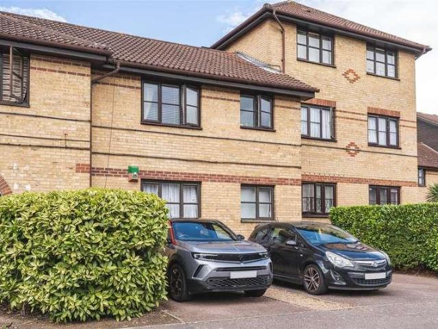 Flat for sale in London Borough of Enfield, Greater London