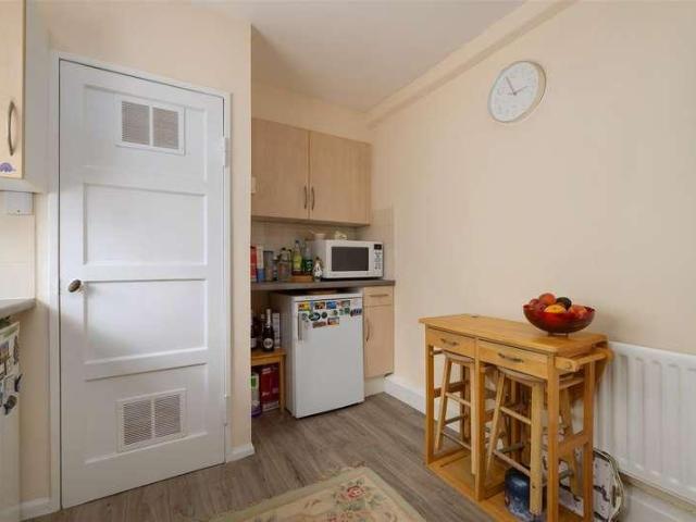 Flat for sale in Barham, The Bridge