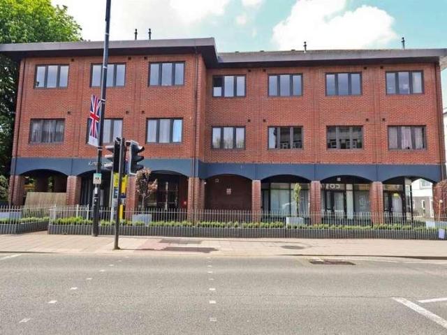 Flat for sale in Yiewsley, Greater London